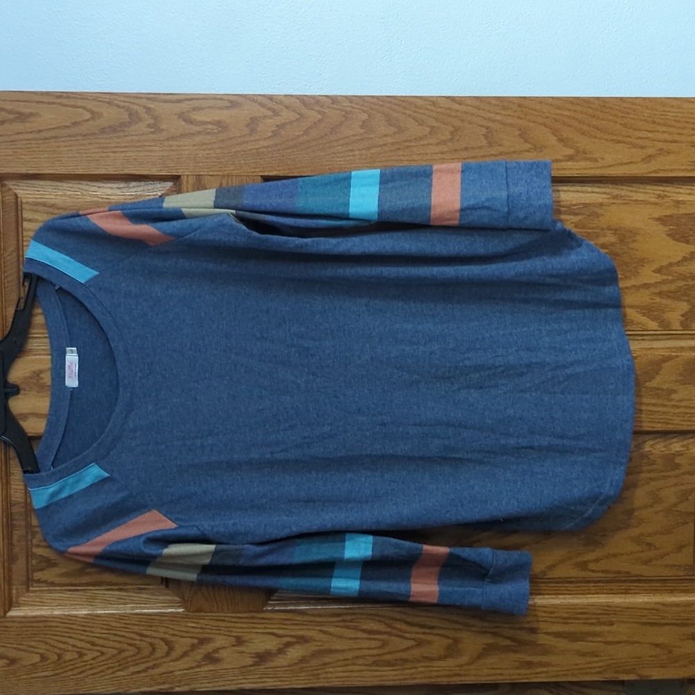 Striped sleeve pullover